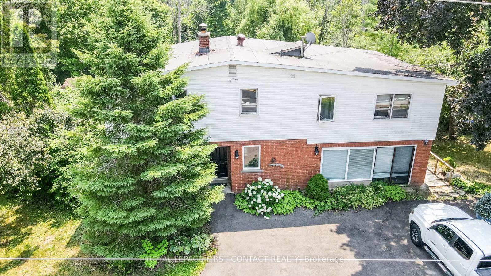 953 Ridge Road W, Oro-Medonte, Ontario  L0L 2E0 - Photo 2 - S12572616