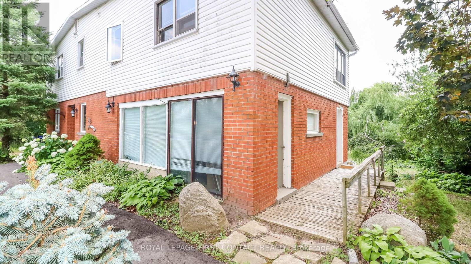 953 Ridge Road W, Oro-Medonte, Ontario  L0L 2E0 - Photo 7 - S12572616