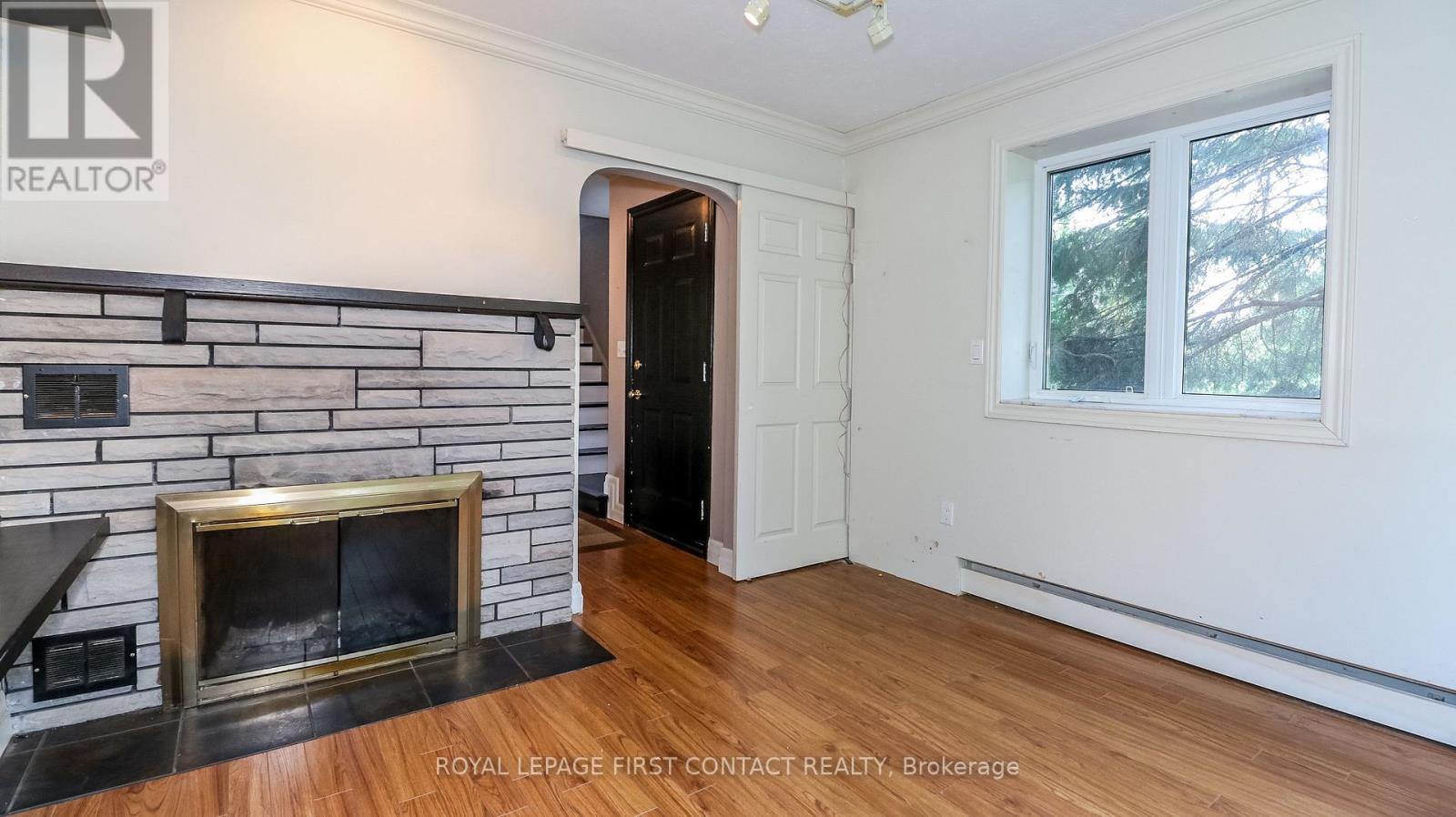 953 Ridge Road W, Oro-Medonte, Ontario  L0L 2E0 - Photo 9 - S12572616