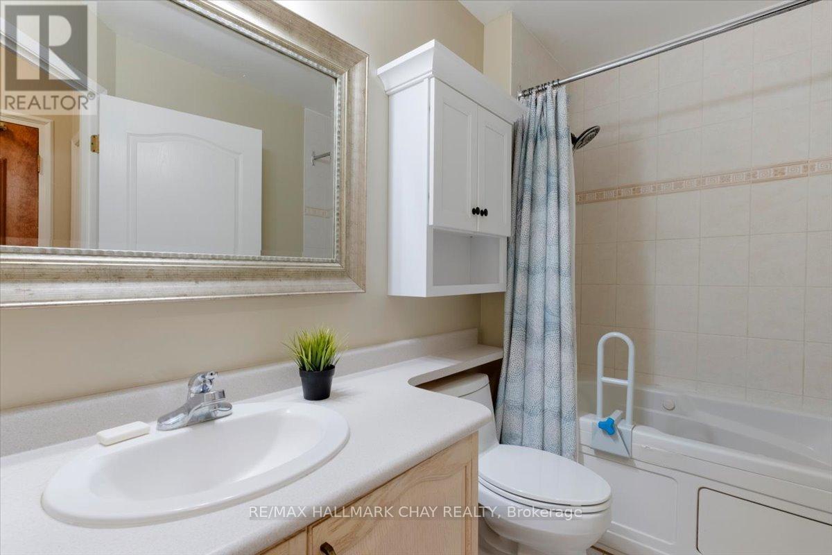 302 - 2 Toronto Street, Barrie, Ontario  L4N 9R2 - Photo 17 - S12572660