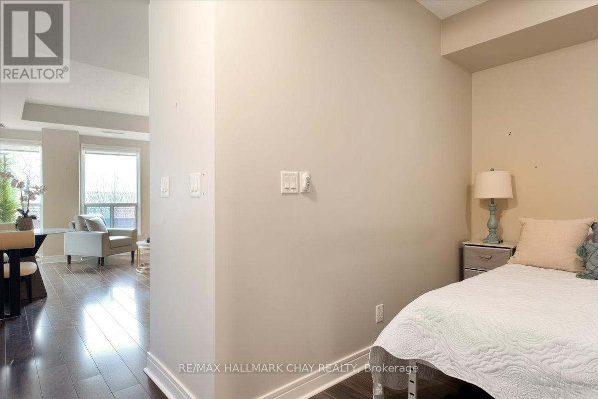 302 - 2 Toronto Street, Barrie, Ontario  L4N 9R2 - Photo 4 - S12572660