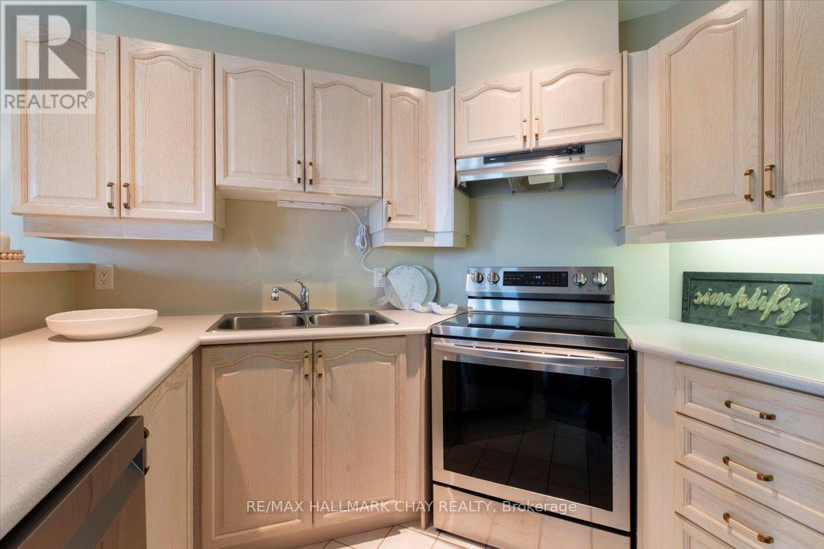 302 - 2 Toronto Street, Barrie, Ontario  L4N 9R2 - Photo 8 - S12572660