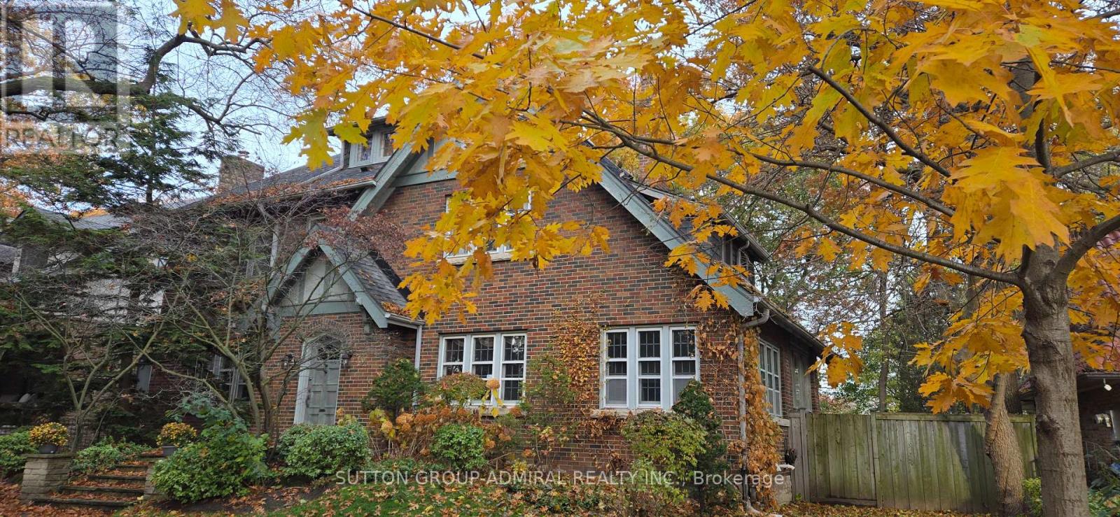 72 Baby Point Road, Toronto, Ontario  M6S 2G3 - Photo 6 - W12447263