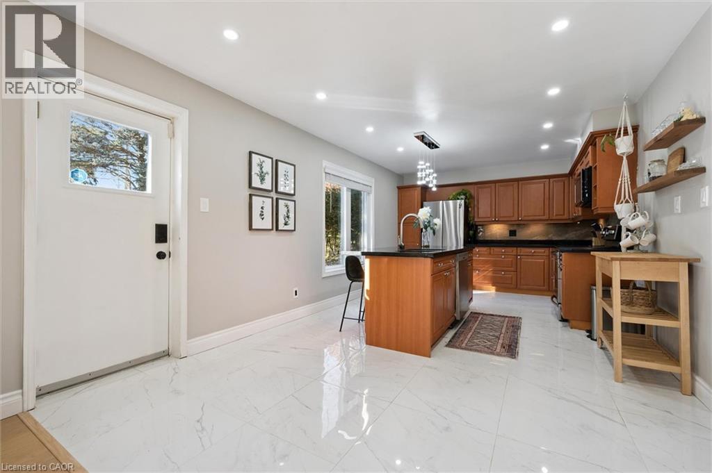 424 Clairbrook Crescent, Waterloo, Ontario  N2L 5V7 - Photo 10 - 40789696