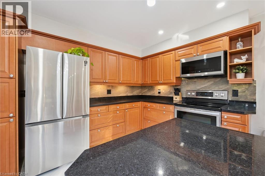 424 Clairbrook Crescent, Waterloo, Ontario  N2L 5V7 - Photo 13 - 40789696