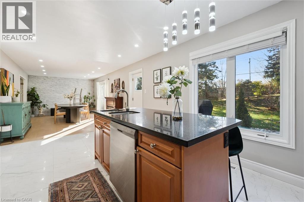 424 Clairbrook Crescent, Waterloo, Ontario  N2L 5V7 - Photo 14 - 40789696