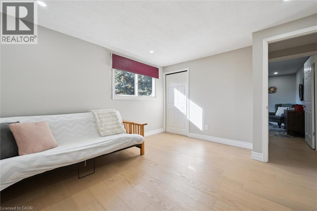 424 Clairbrook Crescent, Waterloo, Ontario  N2L 5V7 - Photo 20 - 40789696