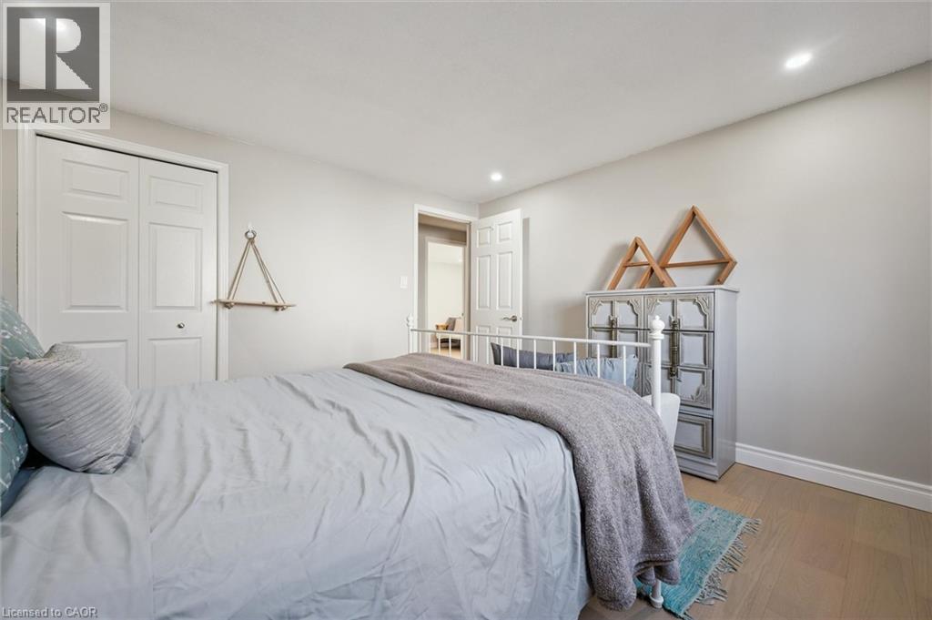 424 Clairbrook Crescent, Waterloo, Ontario  N2L 5V7 - Photo 22 - 40789696