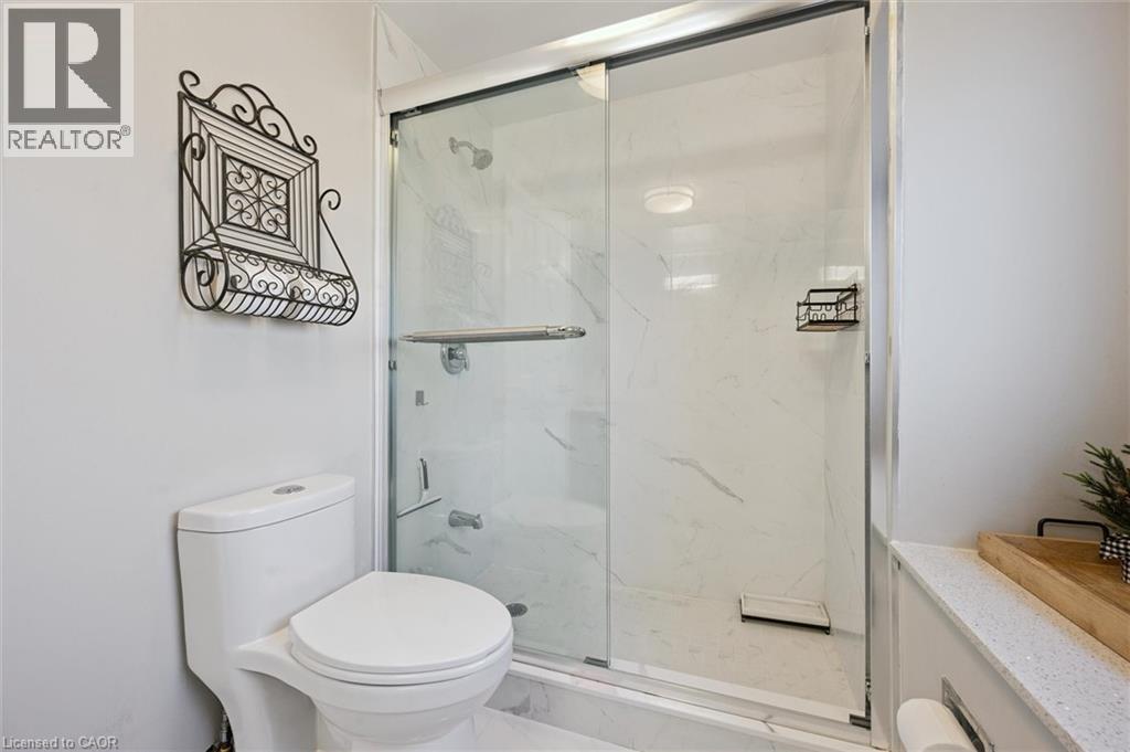 424 Clairbrook Crescent, Waterloo, Ontario  N2L 5V7 - Photo 24 - 40789696