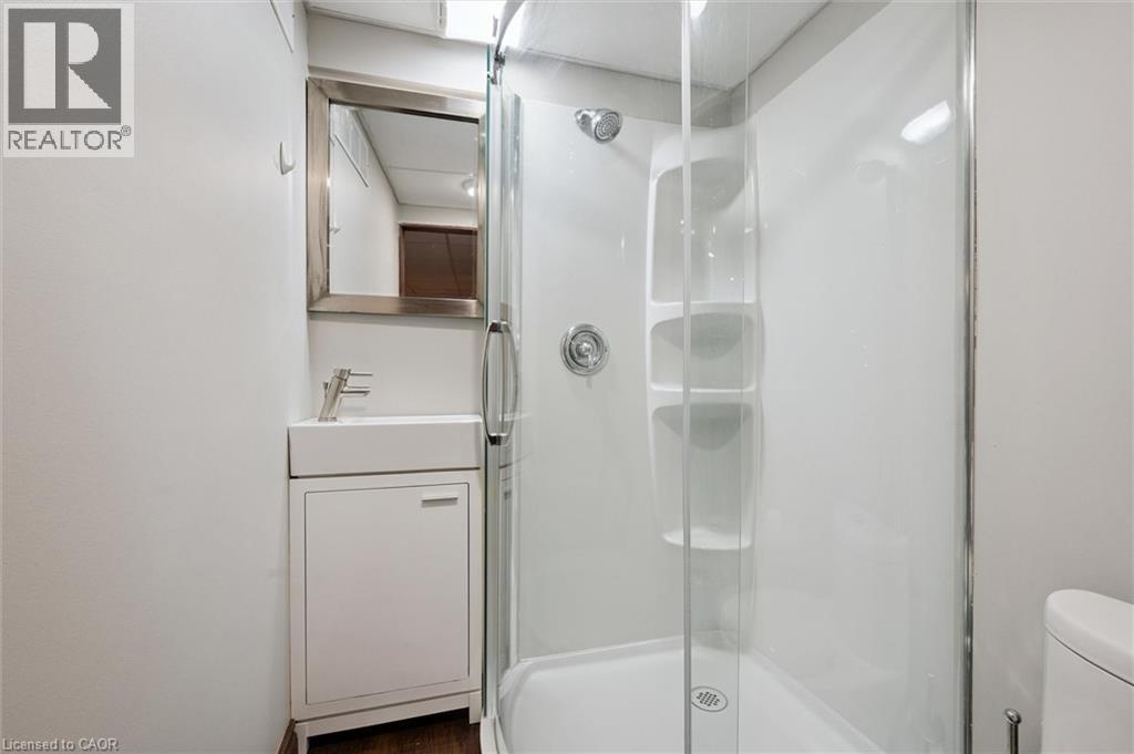 424 Clairbrook Crescent, Waterloo, Ontario  N2L 5V7 - Photo 32 - 40789696