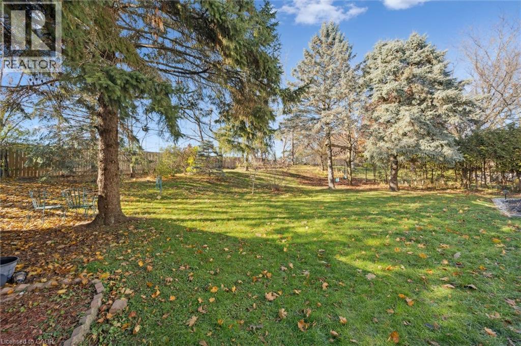 424 Clairbrook Crescent, Waterloo, Ontario  N2L 5V7 - Photo 36 - 40789696