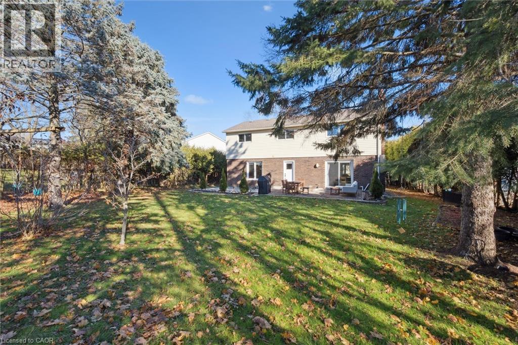 424 Clairbrook Crescent, Waterloo, Ontario  N2L 5V7 - Photo 37 - 40789696