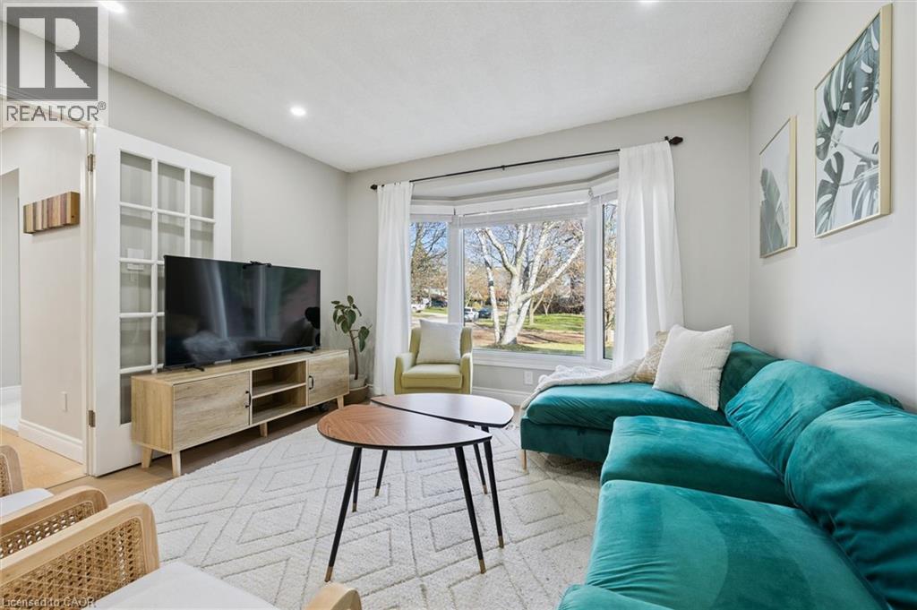 424 Clairbrook Crescent, Waterloo, Ontario  N2L 5V7 - Photo 6 - 40789696