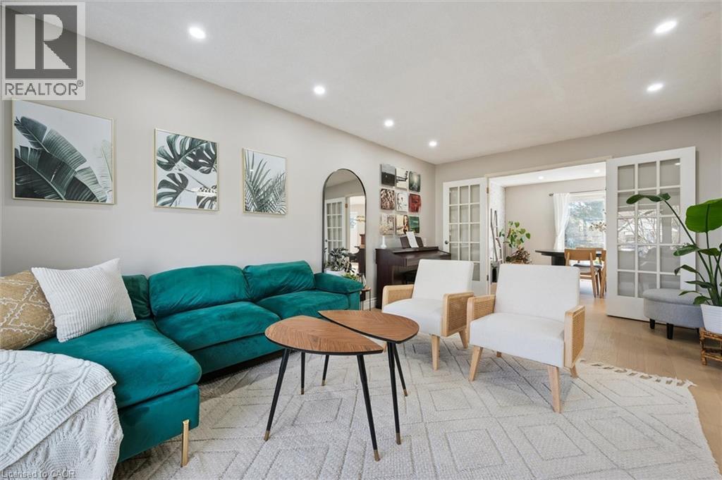 424 Clairbrook Crescent, Waterloo, Ontario  N2L 5V7 - Photo 7 - 40789696