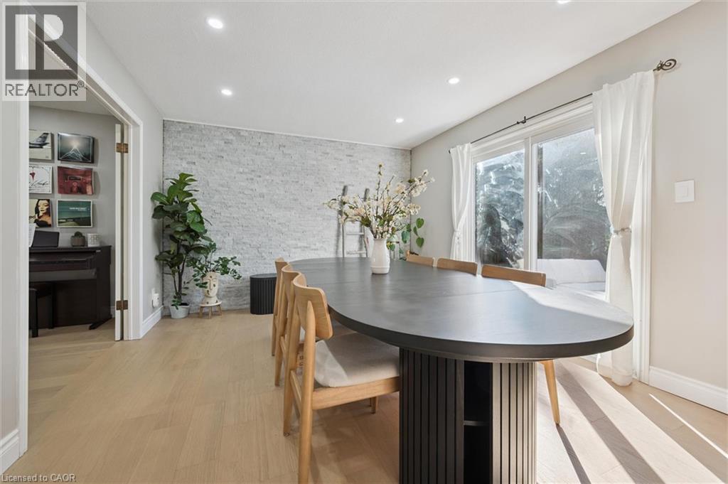 424 Clairbrook Crescent, Waterloo, Ontario  N2L 5V7 - Photo 8 - 40789696