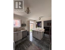 MASTER BEDROOM - 33 GAMSON CRESCENT, Brampton, Ontario