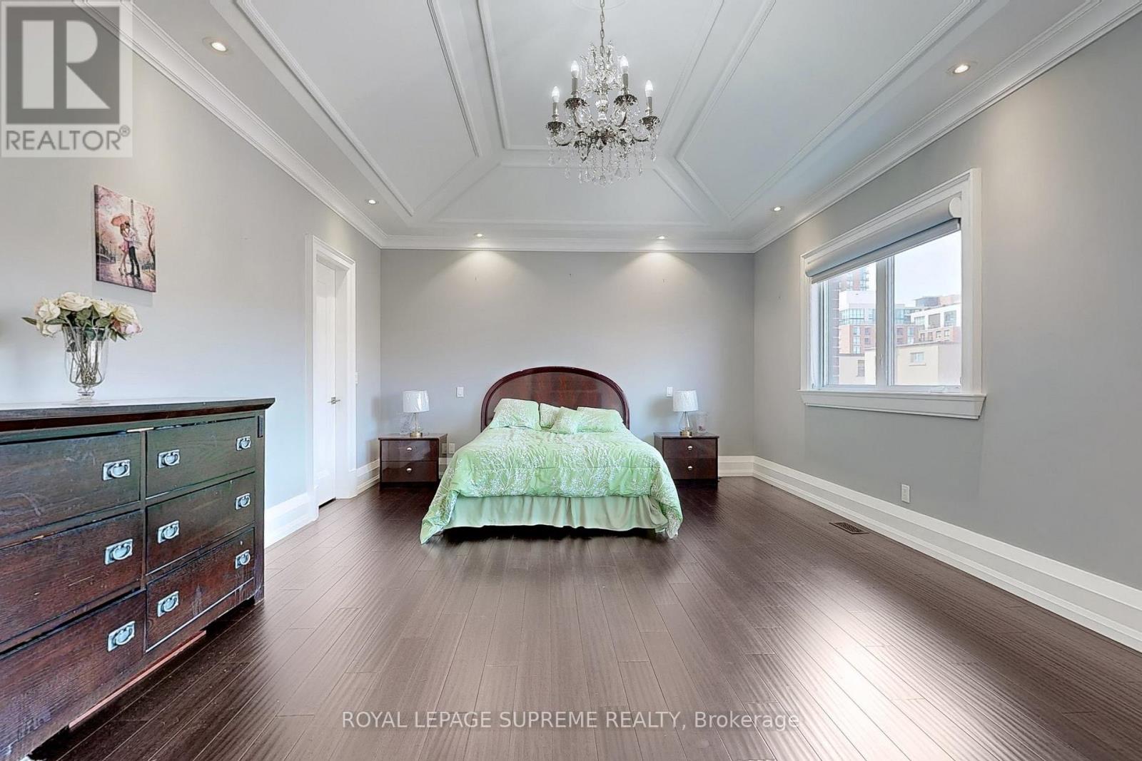 52b Cork Avenue, Toronto, Ontario  M6B 2X8 - Photo 20 - W12572636