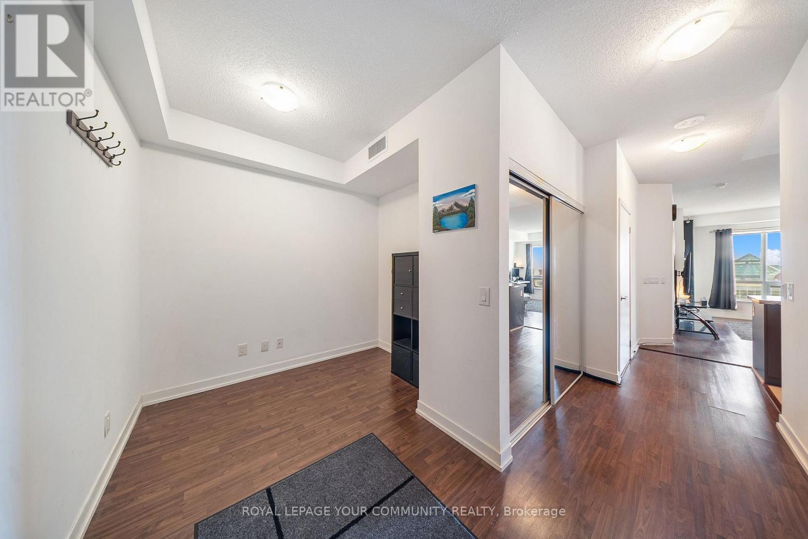 510 - 840 Queens Plate Drive, Toronto, Ontario  M9W 0E7 - Photo 4 - W12572674