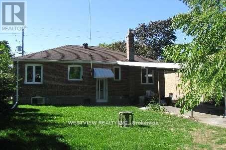 1331 Northaven Drive, Mississauga, Ontario  L5G 4E8 - Photo 6 - W12572698