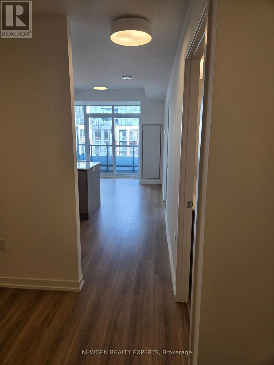 615 - 2485 Eglinton Avenue W, Mississauga, Ontario  L5M 2T1 - Photo 2 - W12572700