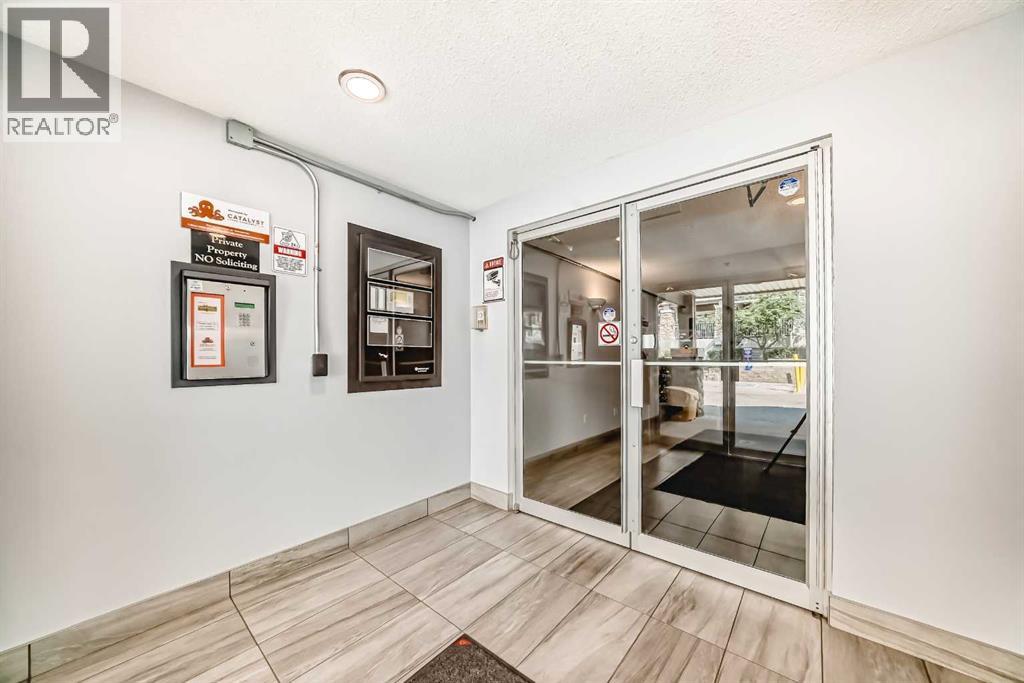 4212, 70 Panamount Drive Nw, Calgary, Alberta  T3K 5Z1 - Photo 3 - A2261948