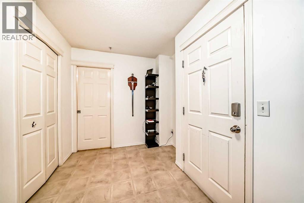 4212, 70 Panamount Drive Nw, Calgary, Alberta  T3K 5Z1 - Photo 5 - A2261948