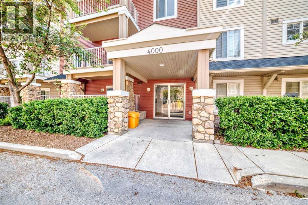 4212, 70 Panamount Drive Nw, Calgary, Alberta  T3K 5Z1 - Photo 2 - A2261948