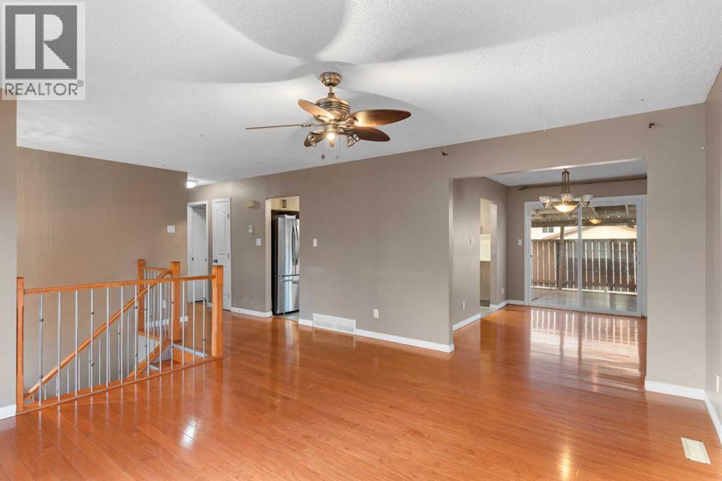 216 Templeview Way Ne, Calgary, Alberta  T1Y 3Y9 - Photo 5 - A2270862