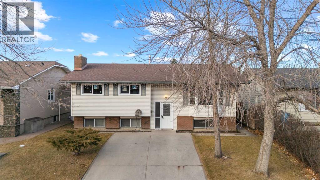 216 Templeview Way Ne, Calgary, Alberta  T1Y 3Y9 - Photo 1 - A2270862