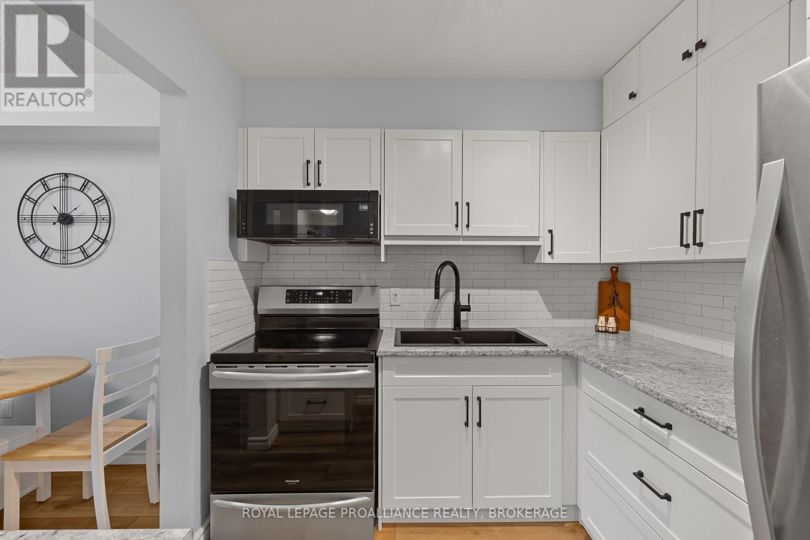 312 - 310 Kingsdale Avenue, Kingston, Ontario K7M 8S1 - Photo 15 - X12572846