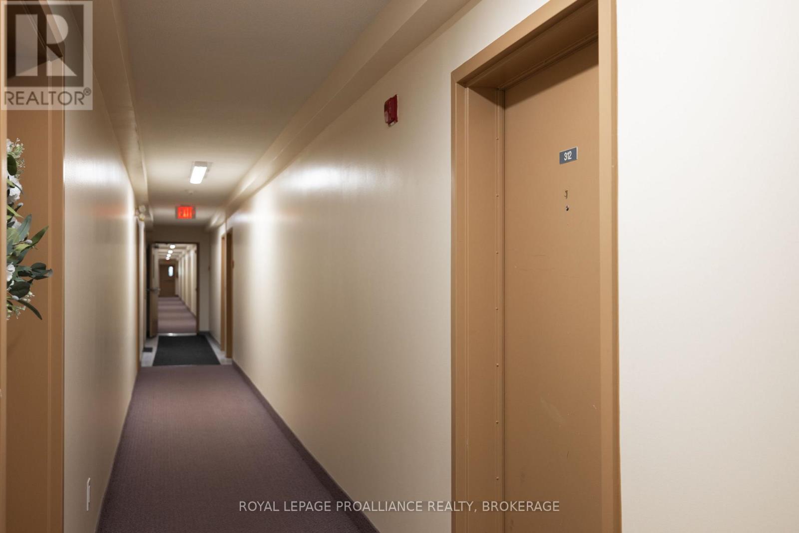 312 - 310 Kingsdale Avenue, Kingston, Ontario K7M 8S1 - Photo 25 - X12572846