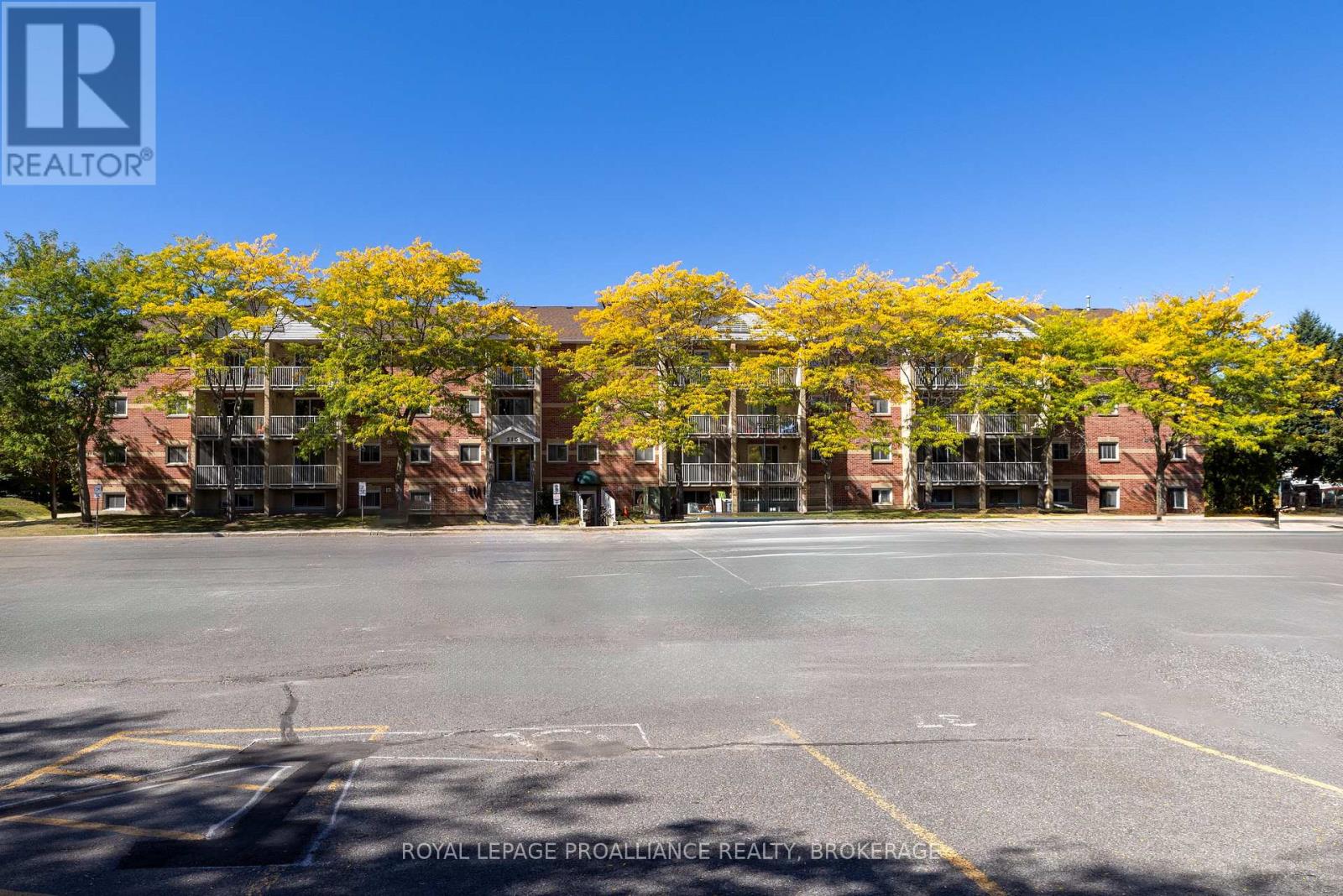 312 - 310 Kingsdale Avenue, Kingston, Ontario K7M 8S1 - Photo 5 - X12572846