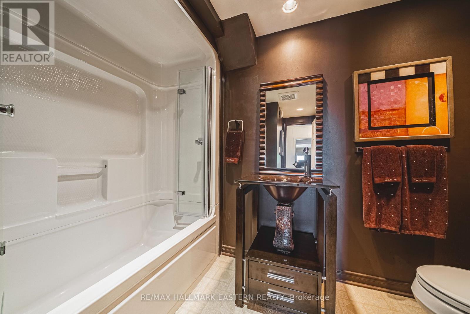 1052 Tedford Lane, Douro-Dummer, Ontario  K0L 2H0 - Photo 19 - X12572790