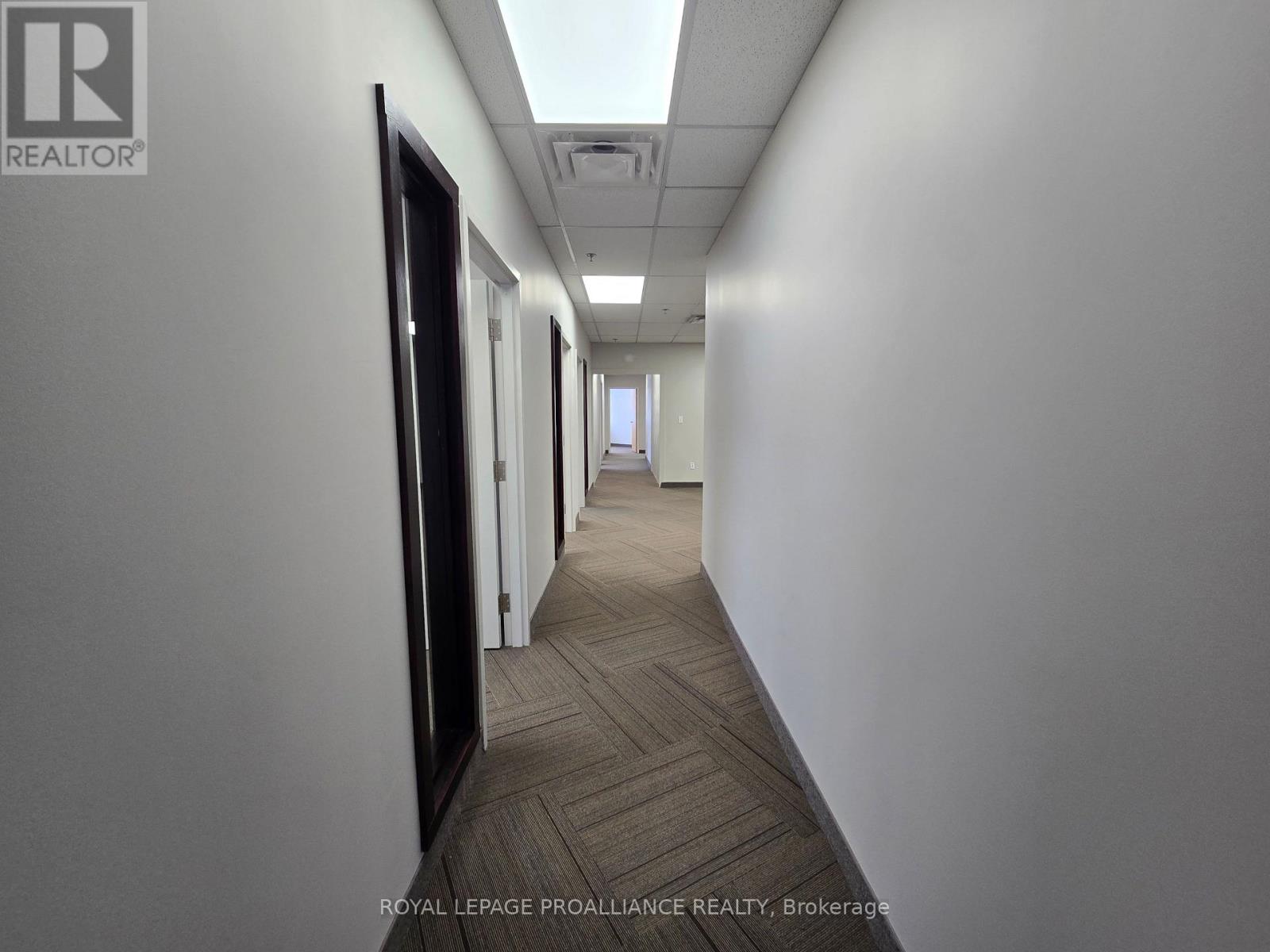 210 - 365 North Front Street N, Belleville, Ontario  K8P 5A5 - Photo 26 - X12572806