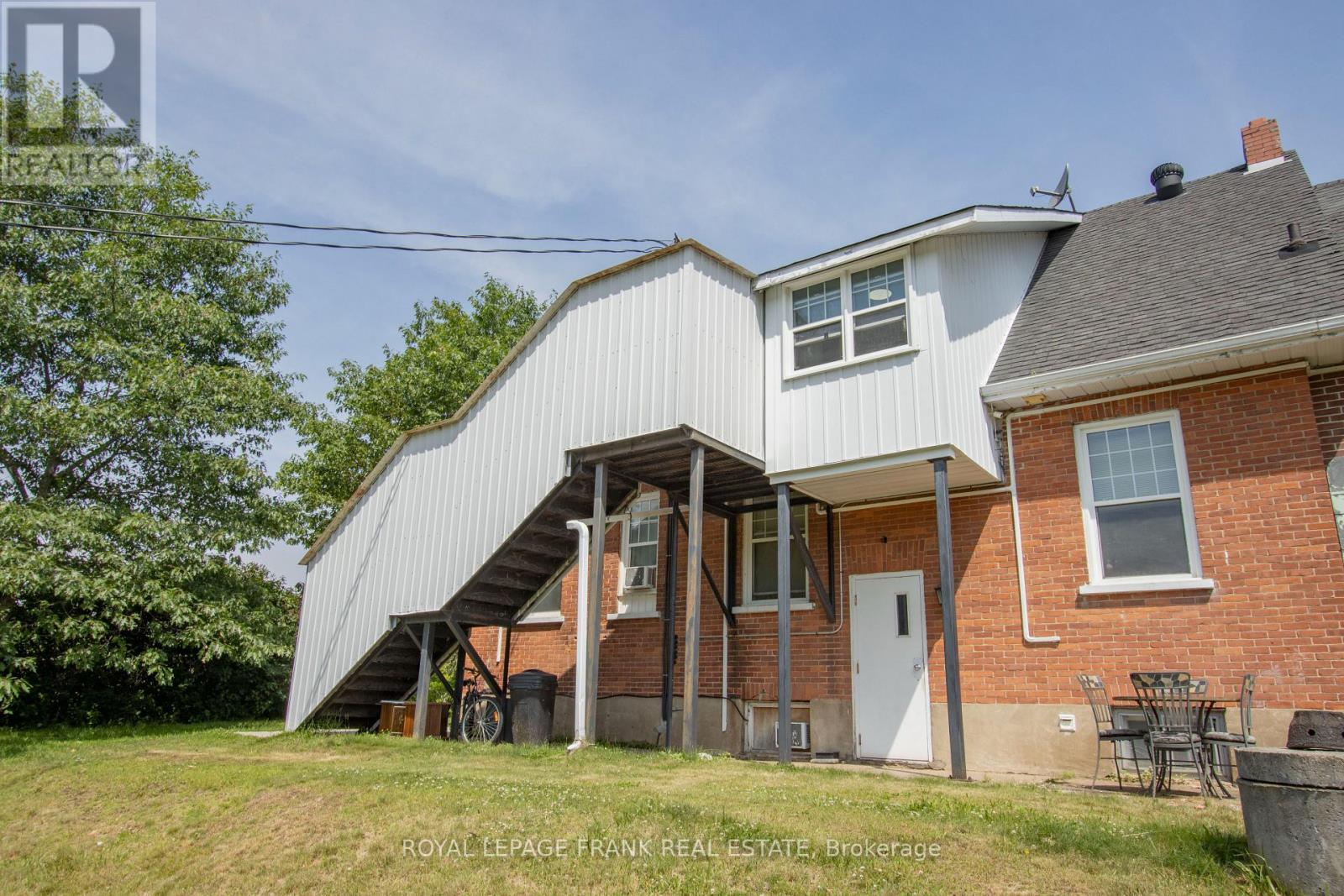 33 Flint Avenue, Bancroft, Ontario  K0L 1C0 - Photo 3 - X12572812