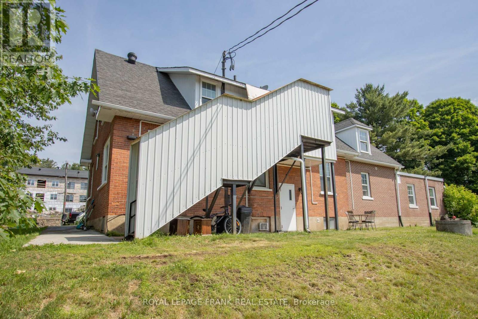 33 Flint Avenue, Bancroft, Ontario  K0L 1C0 - Photo 4 - X12572812