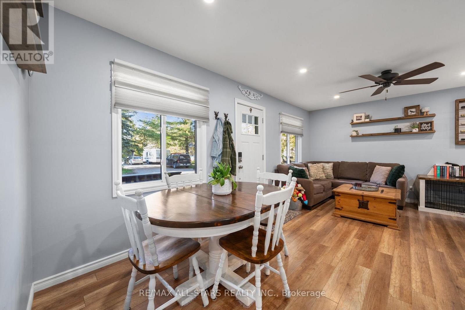 16 Parkhill Drive, Kawartha Lakes, Ontario  K0M 1N0 - Photo 12 - X12572816