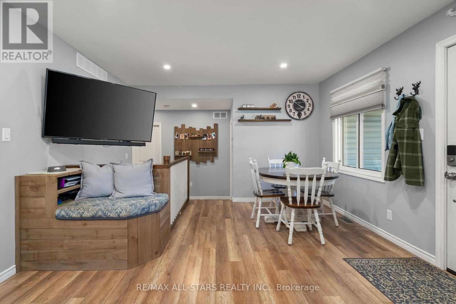 16 Parkhill Drive, Kawartha Lakes, Ontario  K0M 1N0 - Photo 16 - X12572816