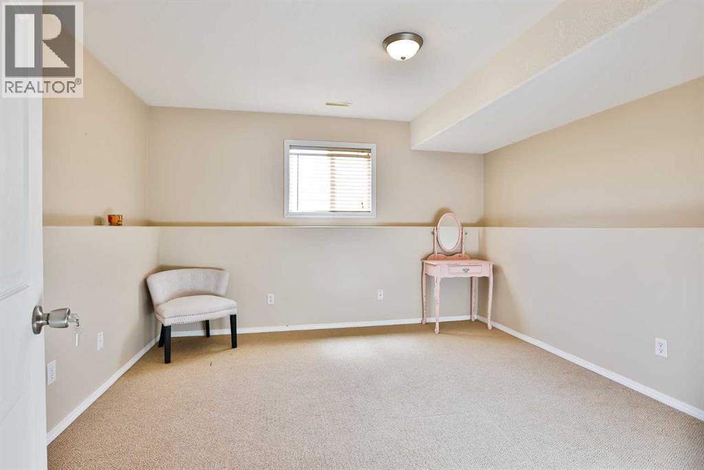 175 Cowichan Court W, Lethbridge, Alberta  T1K 7T7 - Photo 4 - A2267174