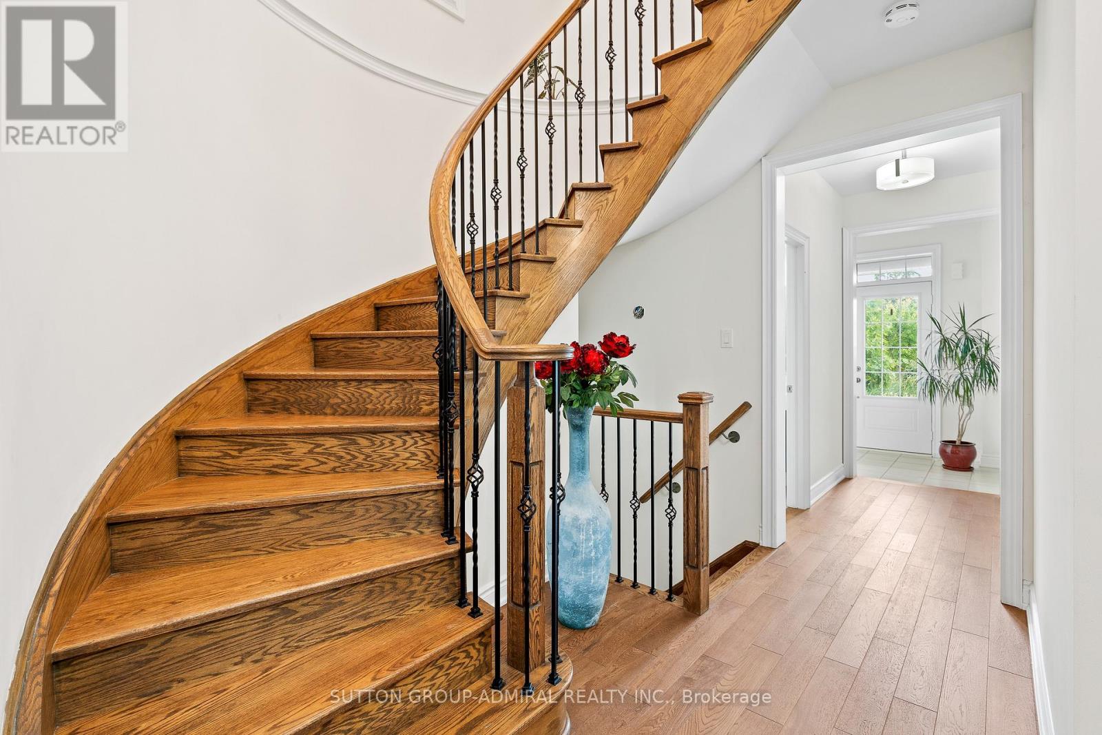 943 Line 9 Road, Niagara-On-The-Lake, Ontario  L0S 1J1 - Photo 5 - X12572630