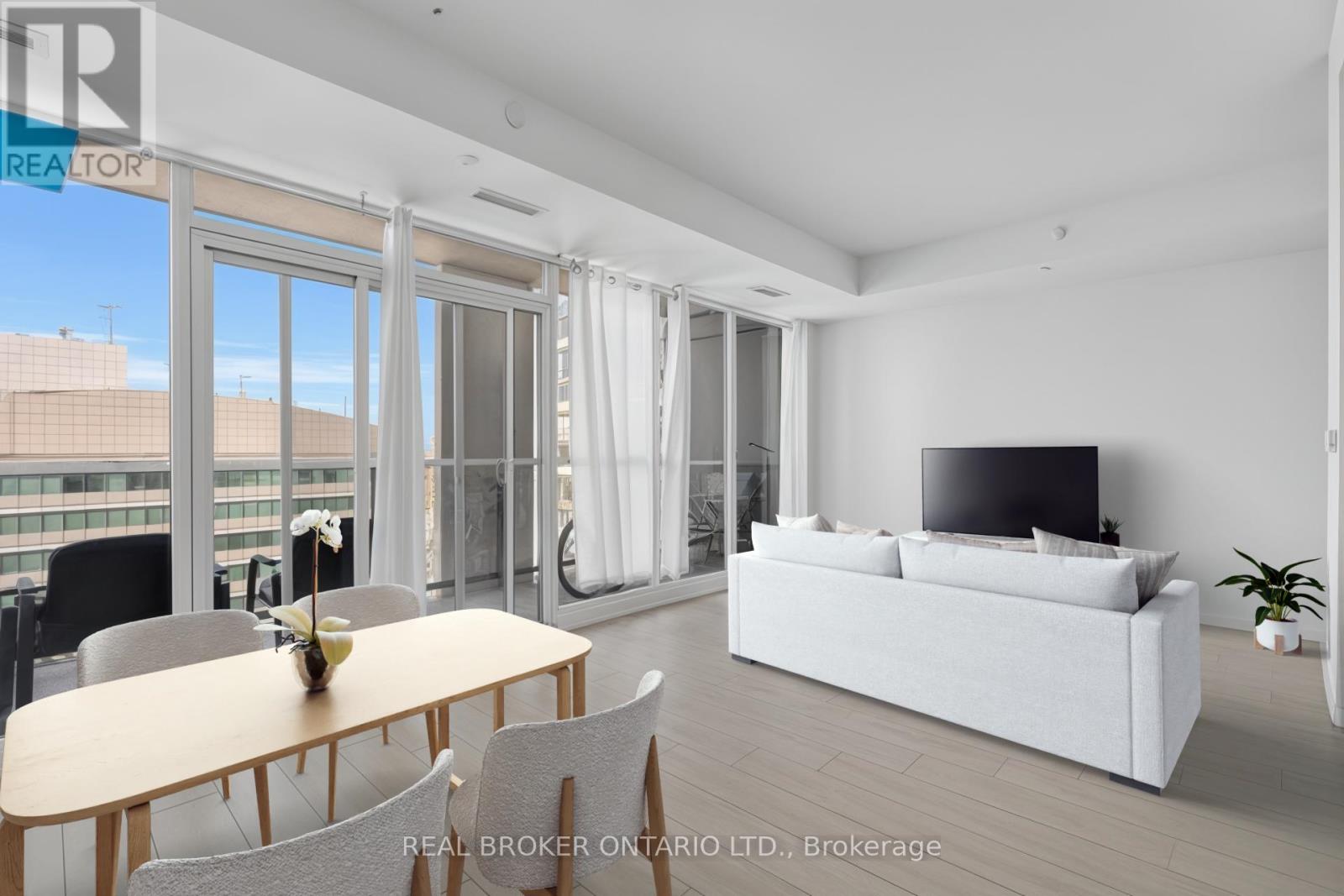 1210 - 55 Duke Street W, Kitchener, Ontario  N2H 0C9 - Photo 11 - X12572690