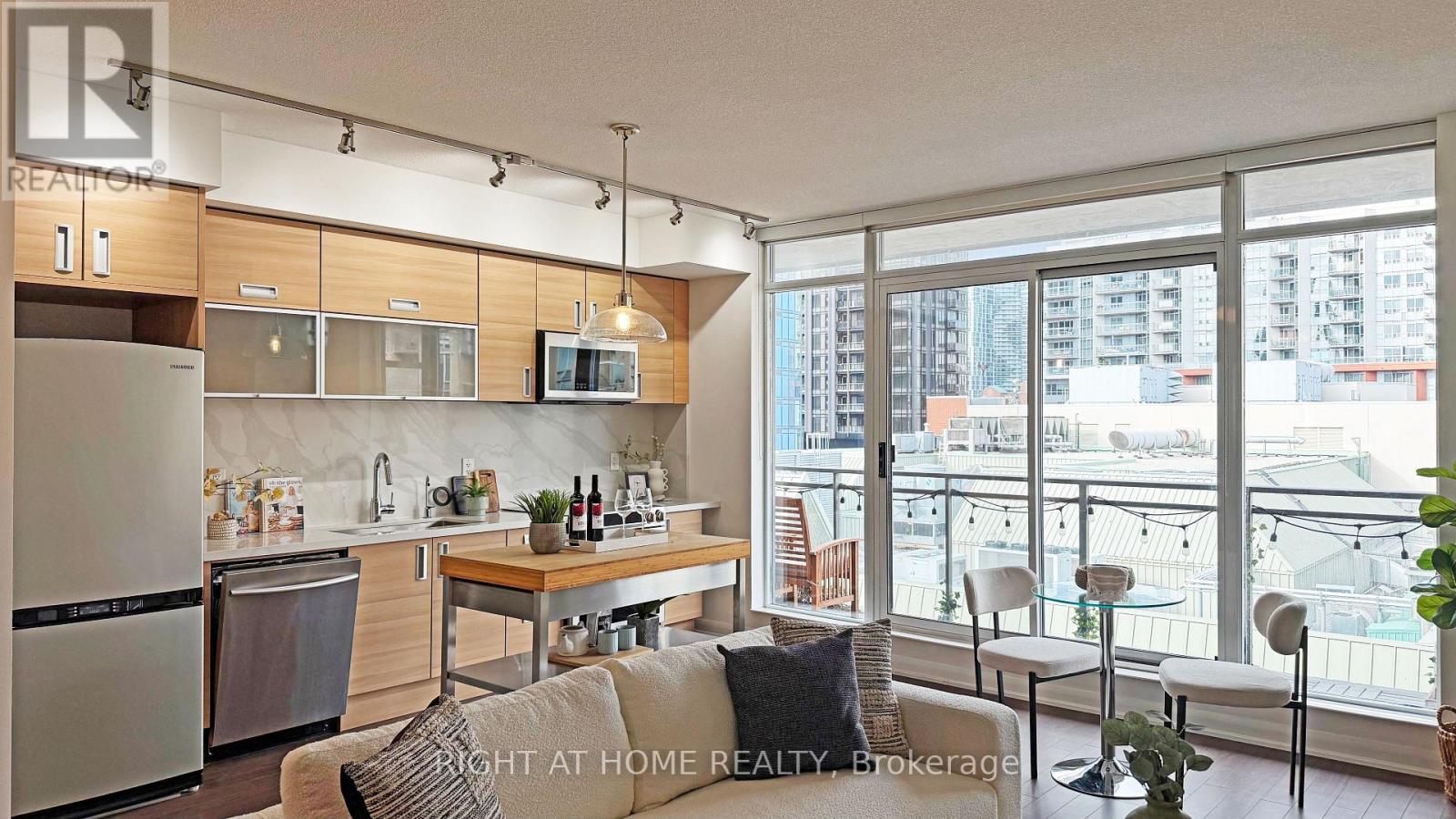 906 - 205 FREDERICK STREET, Toronto, Ontario