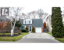 44 ROBIN HOOD ROAD, Toronto, Ontario