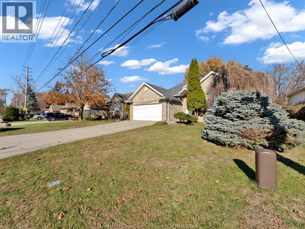 2320 Lambton, Windsor, Ontario N9E 4E4 - Photo 16 - 25029467