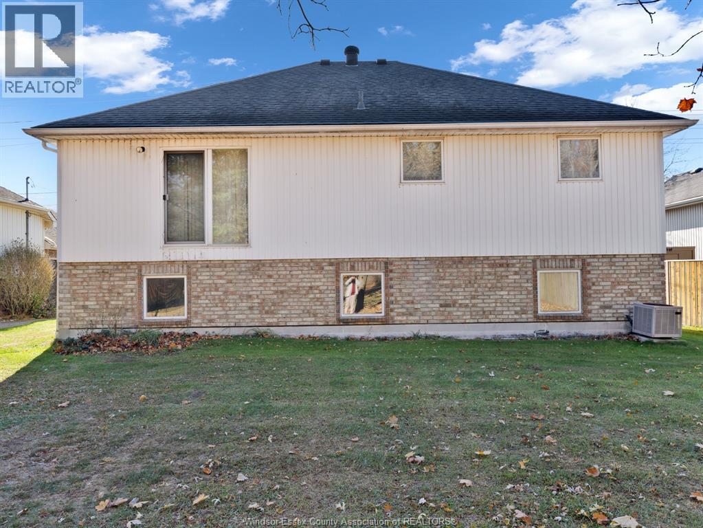 2320 Lambton, Windsor, Ontario N9E 4E4 - Photo 20 - 25029467