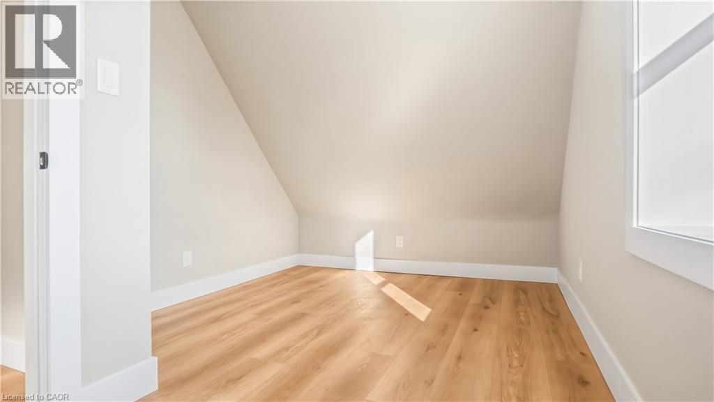 491 Upper Wentworth Street, Hamilton, Ontario  L9A 4T8 - Photo 16 - 40789109