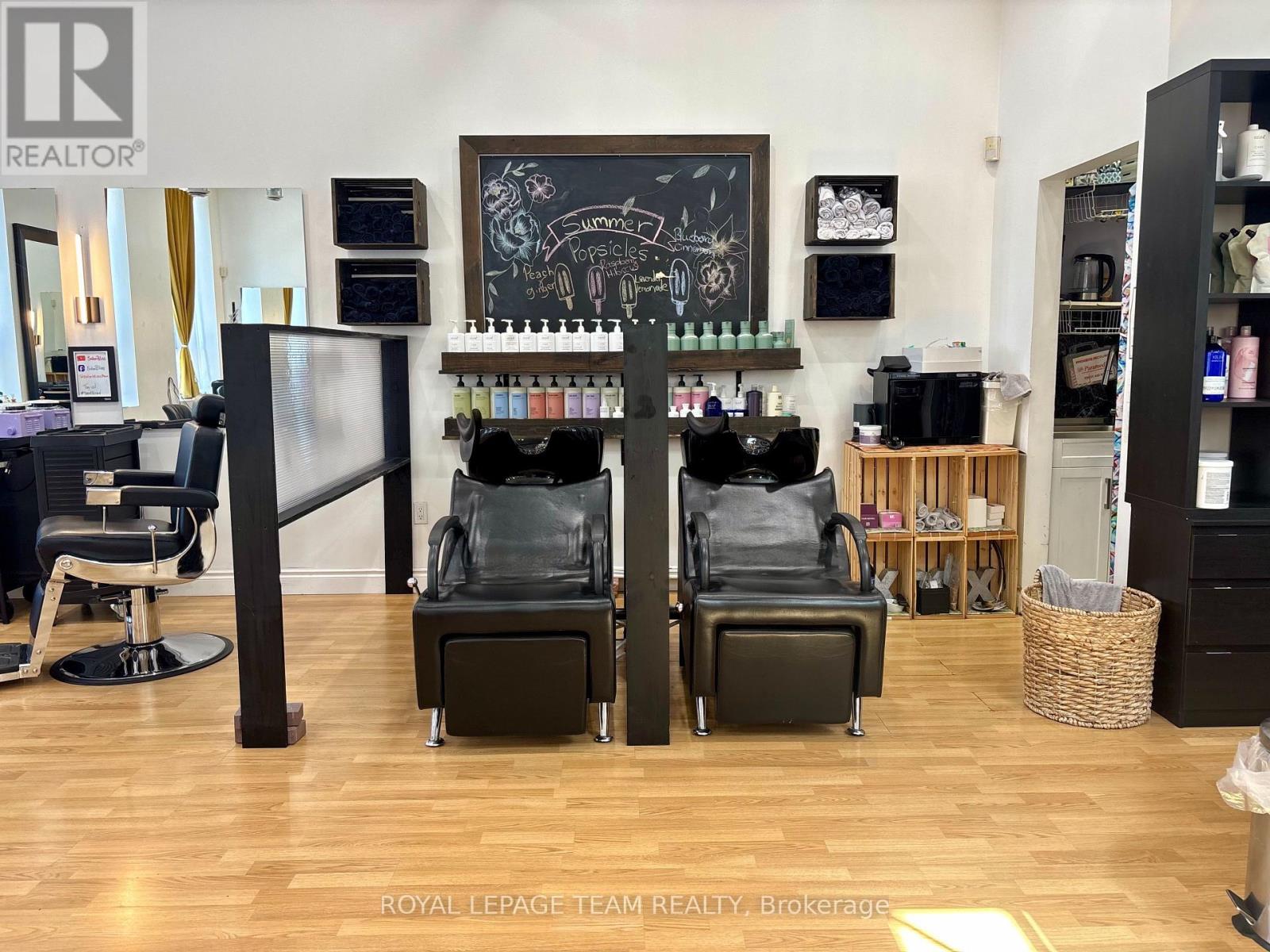 301 Bank Street, Ottawa, Ontario  K2P 1X7 - Photo 14 - X12459971