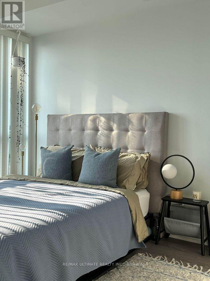 4913 - 7 Grenville Street, Toronto, Ontario  M4Y 0E9 - Photo 7 - C12572710