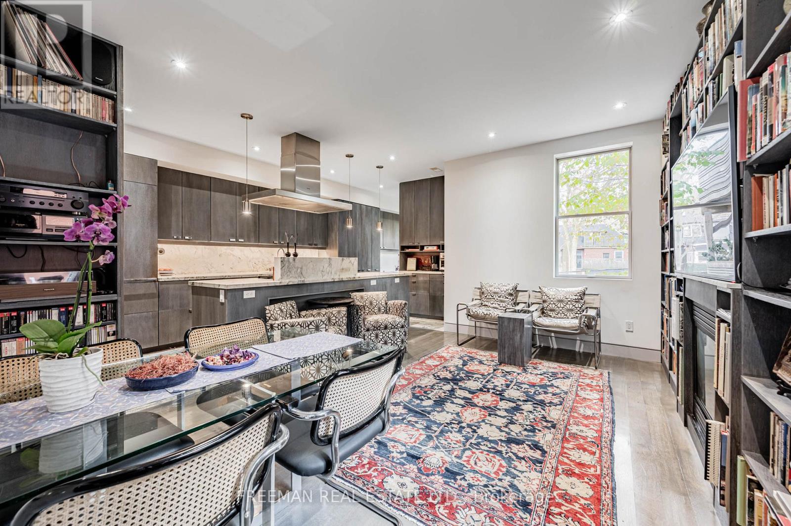 Upper - 21 Howland Avenue, Toronto, Ontario  M5R 3B2 - Photo 13 - C12572728