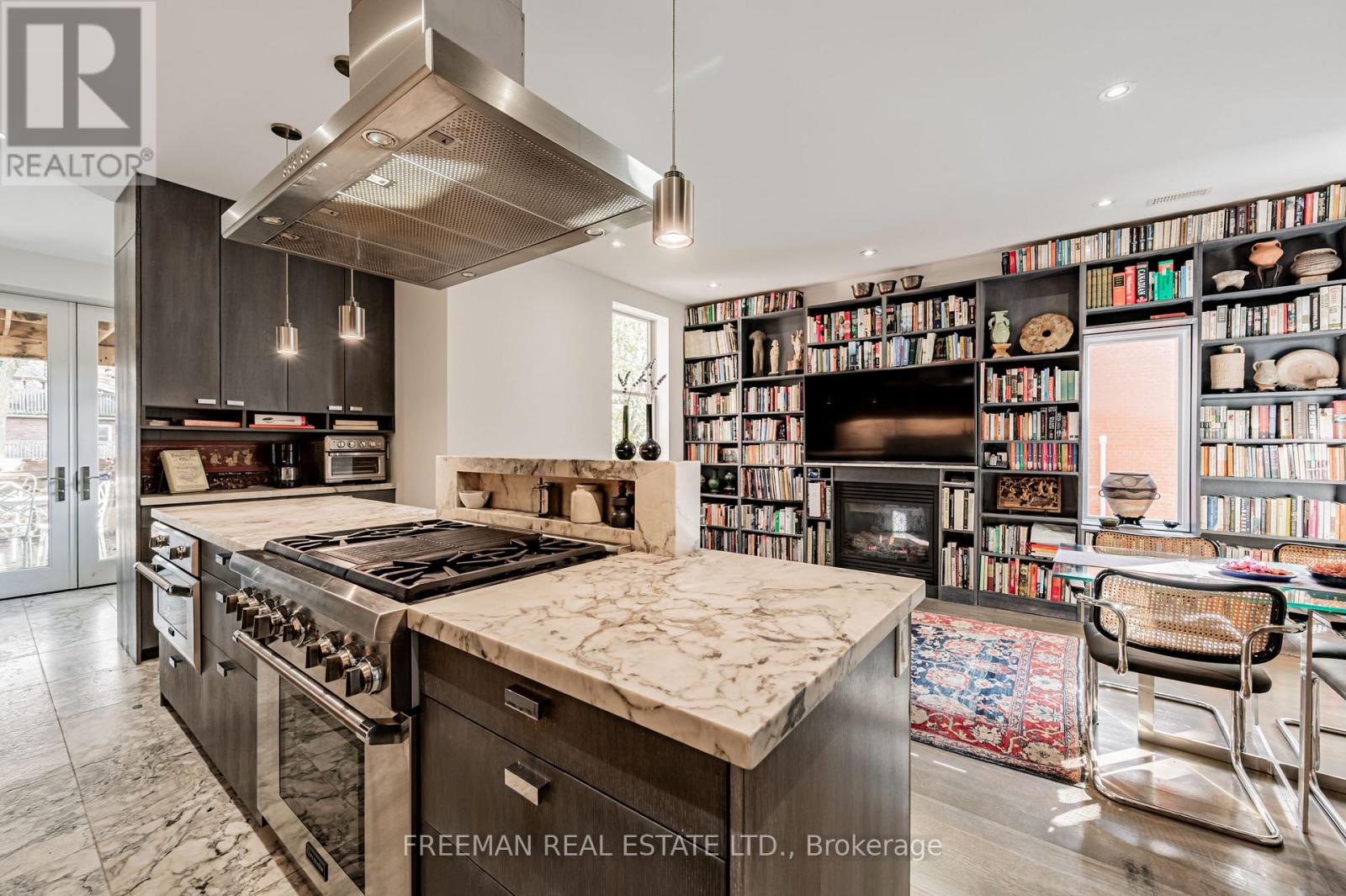 Upper - 21 Howland Avenue, Toronto, Ontario  M5R 3B2 - Photo 15 - C12572728